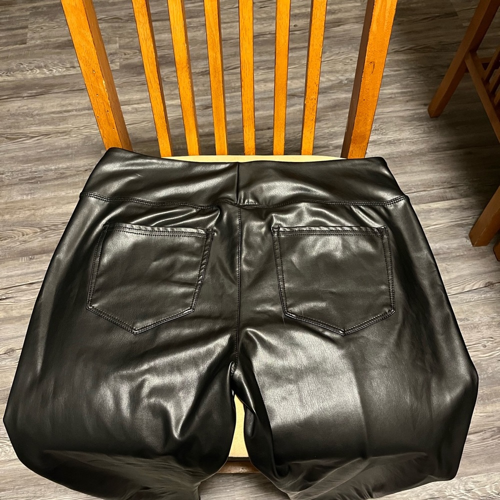 SO Faux Leather High Waist Legging - Fantastic condition - Picture 5 of 5